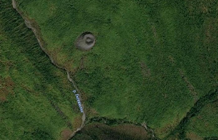 Патомский кратер. Кадр сделан с борта МКС / Фото: destimap.com