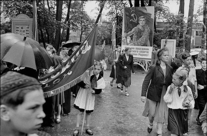 День международной солидарности трудящихся. СССР, Ленинград, 1954 год.