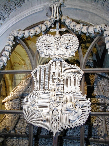 sedlecossuarycoatofarms