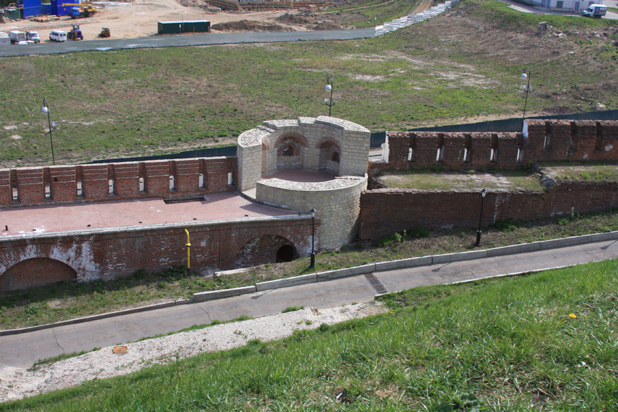14-6 Кремль стена засыпана