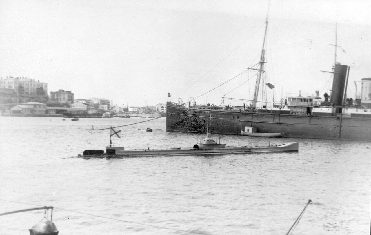 24. Подводная лодка «Камбала» в Южной бухте Севастополя