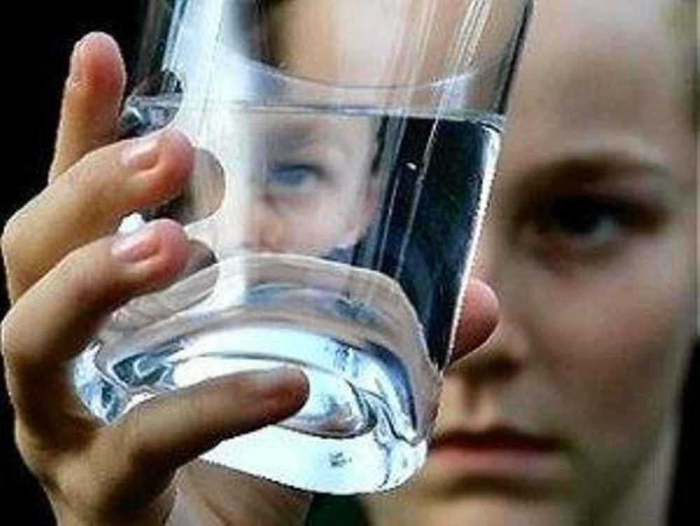 Мифы и факты о питьевой воде: определяем качество