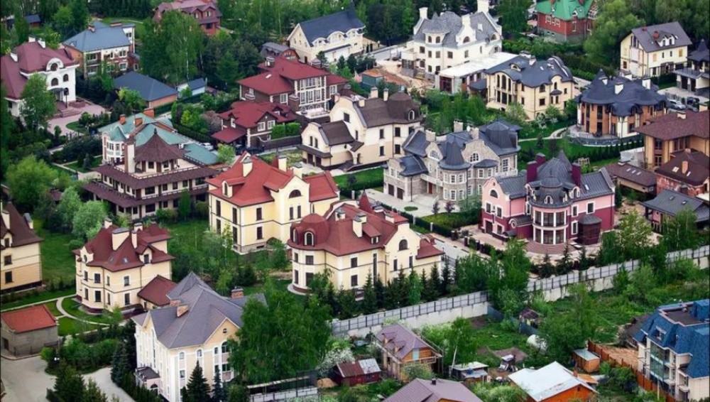 Коронавирусный класс пилит бюджеты, используя чрезвычайные ситуации