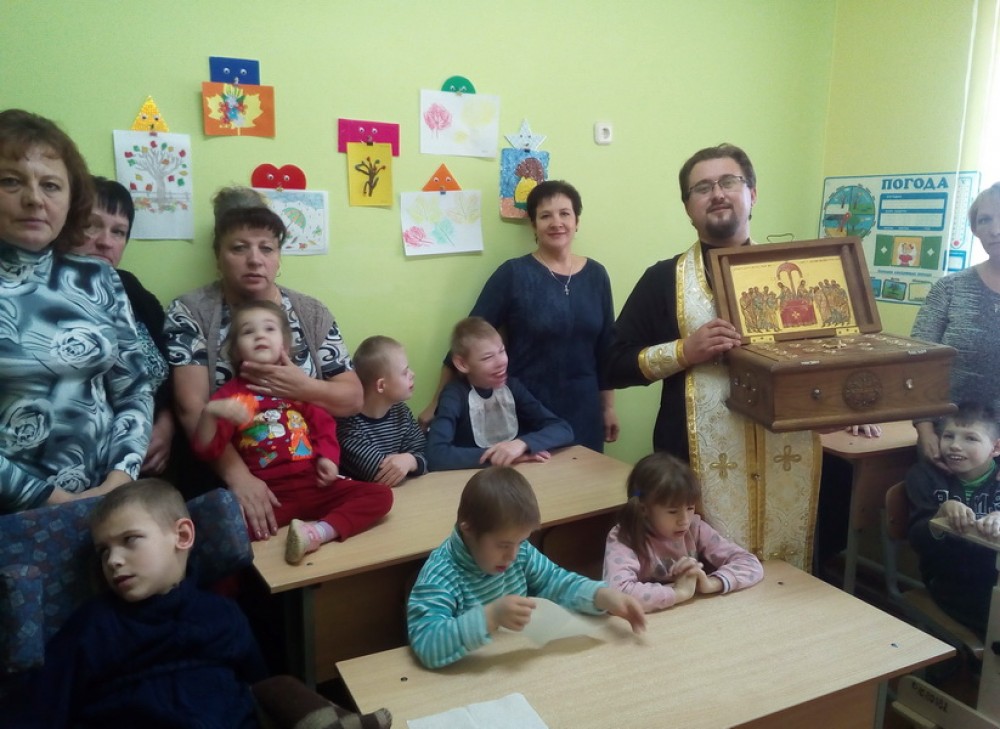 Уроки православия: угнетение психики и святые обрубки в школах