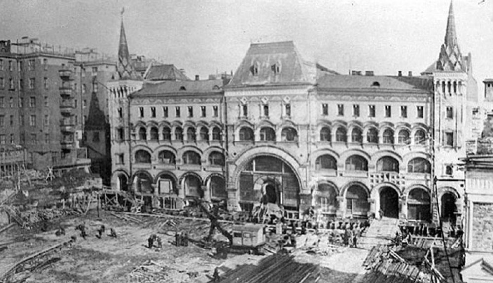 Не на своем месте: Как в Москве передвигали многоэтажные дома